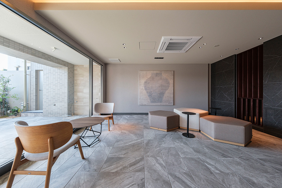 B棟エントランス